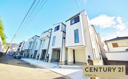 �_�ސ쌧���s���撆��2���ڂ̐V�z��ˌ��Ă̑O�ʓ��H�܂ތ��n�ʐ^