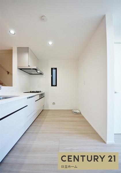 �_�ސ쌧���s���撆��2���ڂ̐V�z��ˌ��ẴL�b�`��