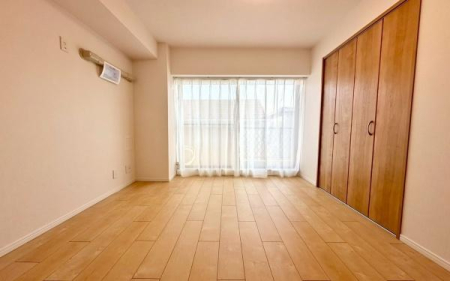 �_�ސ쌧���s������h�͌�5���ڂ̒��Ã}���V�����̐Q��