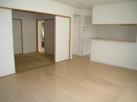 �_�ސ쌧���s������׎R7���ڂ̒��È�ˌ��Ẵ��r���O