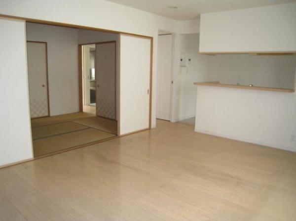 �_�ސ쌧���s������׎R7���ڂ̒��È�ˌ��Ẵ��r���O