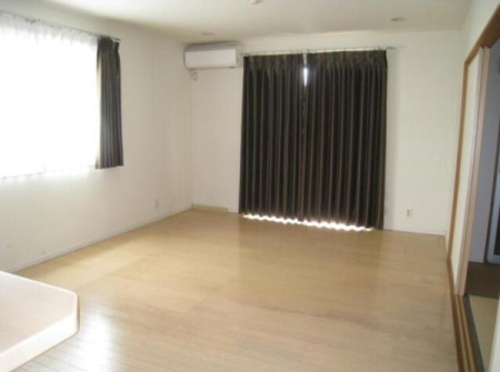 �_�ސ쌧���s������׎R7���ڂ̒��È�ˌ��Ă̐Q��