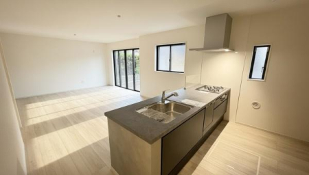 �_�ސ쌧���l�s�h�撷�����̐V�z��ˌ��Ẵ��r���O