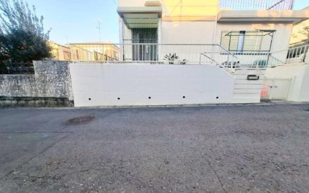 �_�ސ쌧���l�s�ۓy�P�J���꒬�̐V�z��ˌ��Ă̑O�ʓ��H�܂ތ��n�ʐ^