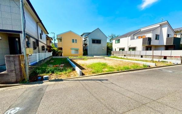 �_�ސ쌧���l�s�h��j���̐V�z��ˌ��Ă̑O�ʓ��H�܂ތ��n�ʐ^