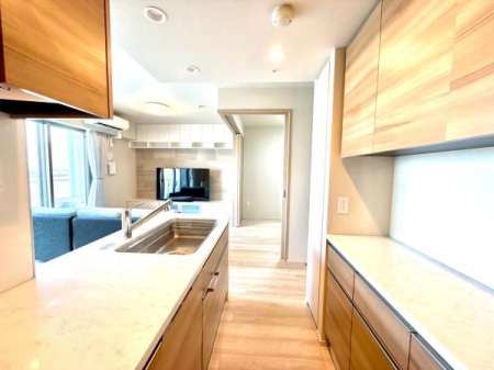 �����s���c�s�ߊ�3���ڂ̒��Ã}���V�����̃L�b�`��