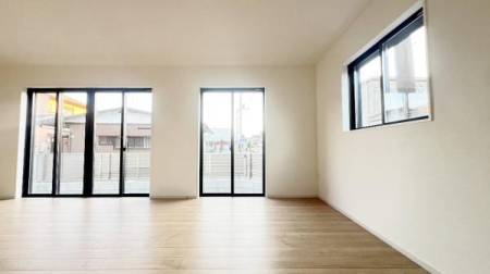 �_�ސ쌧���l�s���J�拴��3���ڂ̐V�z��ˌ��Ẵ��r���O