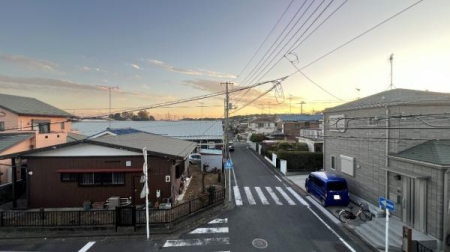 �_�ސ쌧���l�s���J�拴��3���ڂ̐V�z��ˌ��Ă̏Z�˂���̒��]�ʐ^