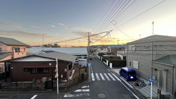 �_�ސ쌧���l�s���J�拴��3���ڂ̐V�z��ˌ��Ă̏Z�˂���̒��]�ʐ^