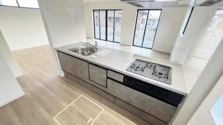 �_�ސ쌧���l�s���J�拴��3���ڂ̐V�z��ˌ��ẴL�b�`��