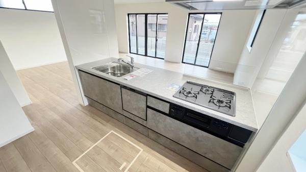 �_�ސ쌧���l�s���J�拴��3���ڂ̐V�z��ˌ��ẴL�b�`��