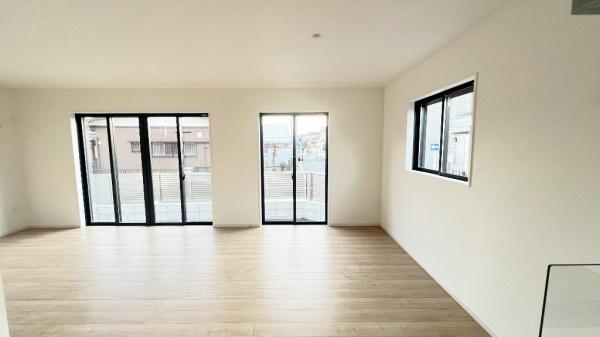 �_�ސ쌧���l�s���J�拴��3���ڂ̐V�z��ˌ��Ẵ��r���O