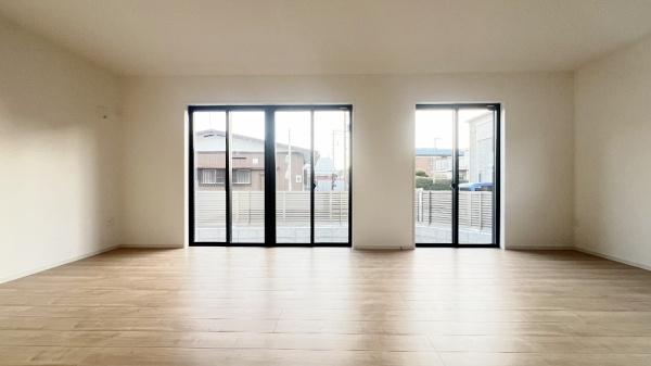 �_�ސ쌧���l�s���J�拴��3���ڂ̐V�z��ˌ��Ẵ��r���O