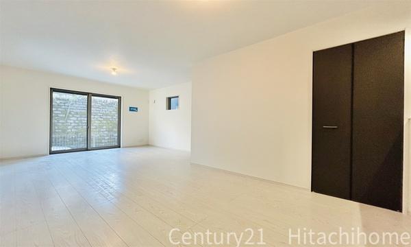 �_�ސ쌧���s�{�O�攒����1���ڂ̐V�z��ˌ��Ẵ��r���O