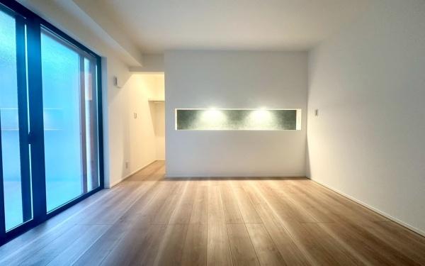 �����s���c�s�ߐ�4���ڂ̒��È�ˌ��Ă̐Q��