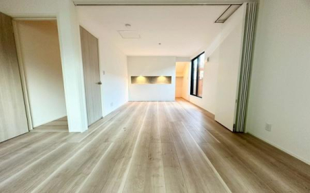 �����s���c�s�ߐ�4���ڂ̒��È�ˌ��Ă̐Q��