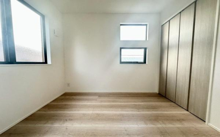 �����s���c�s�ߐ�4���ڂ̒��È�ˌ��Ă̎q������