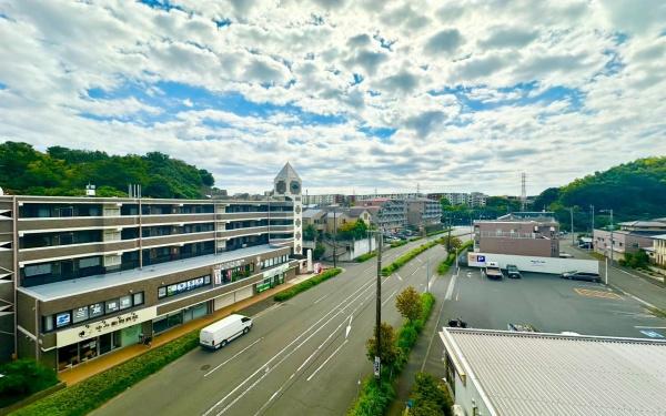 �_�ސ쌧���l�s�s�}��`�c��4���ڂ̒��Ã}���V�����̏Z�˂���̒��]�ʐ^