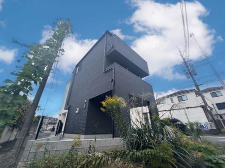 �_�ސ쌧���l�s�h��㋽���̐V�z��ˌ��Ă̑O�ʓ��H�܂ތ��n�ʐ^