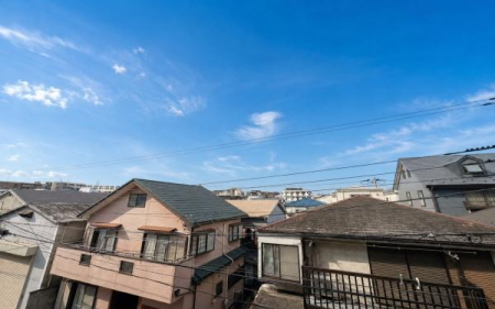 �_�ސ쌧���l�s��擌���c���̒��Ã}���V�����̏Z�˂���̒��]�ʐ^