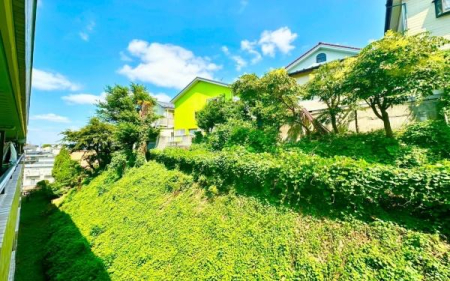 �_�ސ쌧���l�s�_�ސ��_�厛1���ڂ̒��Ã}���V�����̏Z�˂���̒��]�ʐ^