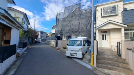 �_�ސ쌧���l�s�h�擌�㋽���̒��È�ˌ��Ă̑O�ʓ��H�܂ތ��n�ʐ^