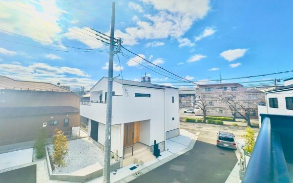 �_�ސ쌧���l�s�t��V�ΐ�4���ڂ̐V�z��ˌ��Ă̏Z�˂���̒��]�ʐ^