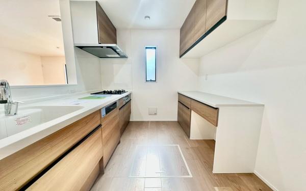 �_�ސ쌧���l�s�t��V�ΐ�4���ڂ̐V�z��ˌ��ẴL�b�`��