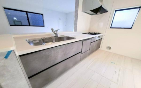 �_�ސ쌧���l�s���ʏ�6���ڂ̐V�z��ˌ��ẴL�b�`��