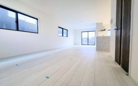 �_�ސ쌧���l�s���ʏ�6���ڂ̐V�z��ˌ��Ẵ��r���O