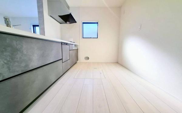 �_�ސ쌧���l�s���ʏ�6���ڂ̐V�z��ˌ��ẴL�b�`��