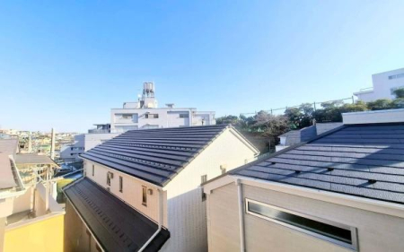 �_�ސ쌧���l�s���ʏ�6���ڂ̐V�z��ˌ��Ă̏Z�˂���̒��]�ʐ^