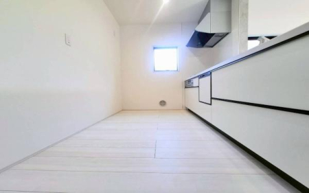 �_�ސ쌧���l�s���ʏ�6���ڂ̐V�z��ˌ��ẴL�b�`��