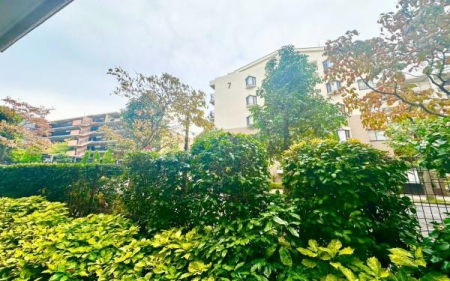 �_�ސ쌧���l�s����V�R��3���ڂ̒��Ã}���V�����̏Z�˂���̒��]�ʐ^