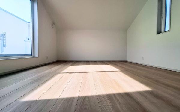 �_�ސ쌧���l�s���撆����2���ڂ̐V�z��ˌ��Ă̐Q��