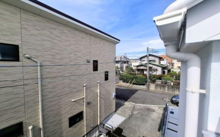 �_�ސ쌧���l�s���撆����2���ڂ̐V�z��ˌ��Ă̏Z�˂���̒��]�ʐ^