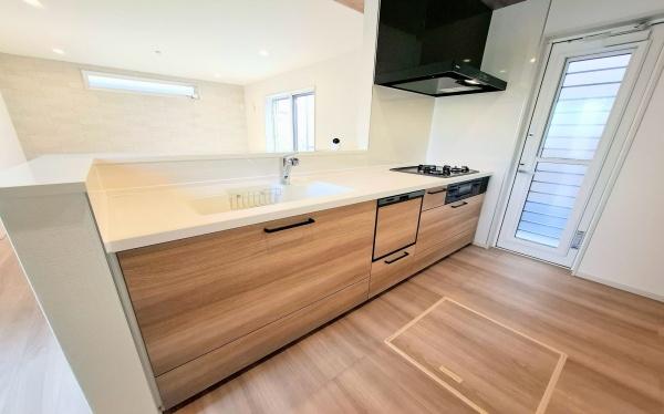 �_�ސ쌧���l�s���撆����2���ڂ̐V�z��ˌ��ẴL�b�`��