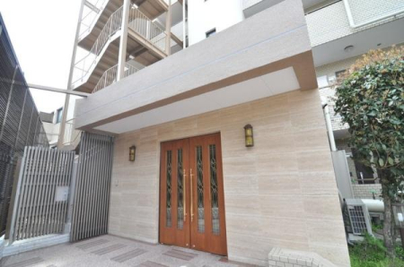 �_�ސ쌧���l�s�����y���̒��Ã}���V�����̃G���g�����X