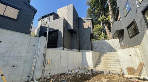 �_�ސ쌧���l�s���V�����̐V�z��ˌ��Ă̌��n�O�ώʐ^