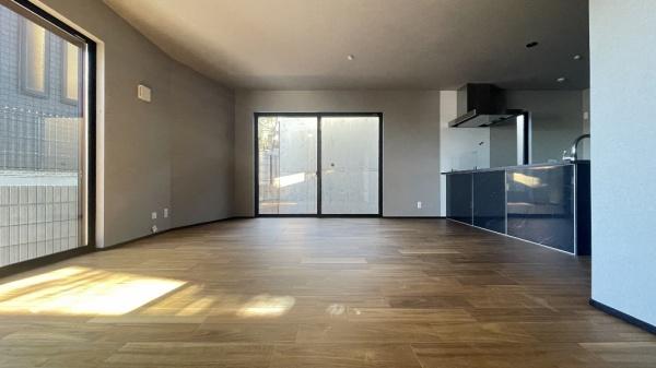 �_�ސ쌧���l�s���V�����̐V�z��ˌ��Ẵ��r���O