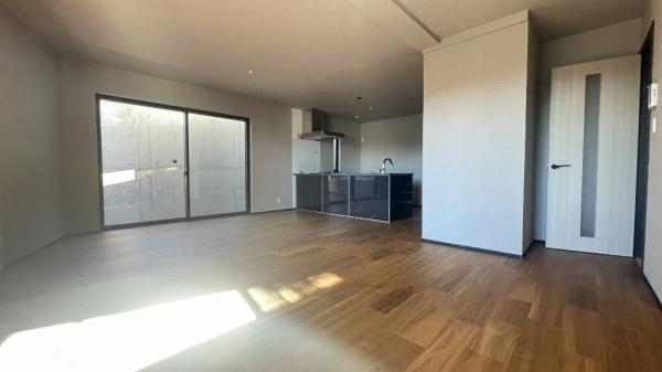 �_�ސ쌧���l�s���V�����̐V�z��ˌ��Ẵ��r���O