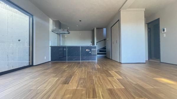 �_�ސ쌧���l�s���V�����̐V�z��ˌ��Ẵ��r���O