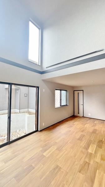 �_�ސ쌧���l�s���V�����̐V�z��ˌ��Ẵ��r���O