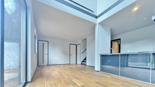 �_�ސ쌧���l�s���V�����̐V�z��ˌ��Ẵ��r���O