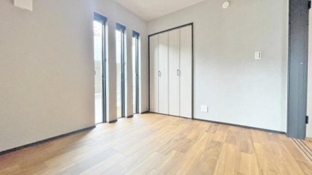 �_�ސ쌧���l�s���V�����̐V�z��ˌ��Ă̗m��