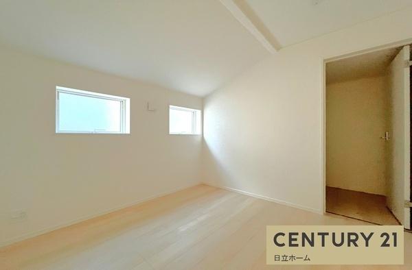 �_�ސ쌧���l�s��q���q8���ڂ̐V�z��ˌ��Ă̎q������