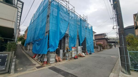 �_�ސ쌧���l�s�˒ˋ��q�c���̐V�z��ˌ��Ă̑O�ʓ��H�܂ތ��n�ʐ^