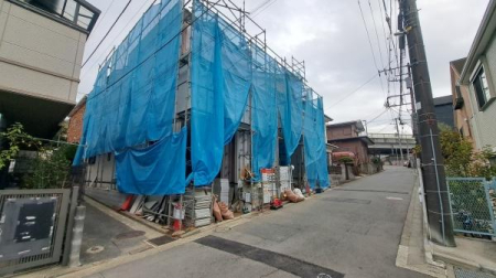 �_�ސ쌧���l�s�˒ˋ��q�c���̐V�z��ˌ��Ă̑O�ʓ��H�܂ތ��n�ʐ^