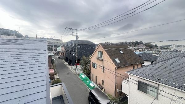 �_�ސ쌧���l�s�˒ˋ��q�c���̐V�z��ˌ��Ă̏Z�˂���̒��]�ʐ^