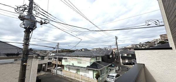 �_�ސ쌧���l�s�˒ˋ��q�c���̐V�z��ˌ��Ă̏Z�˂���̒��]�ʐ^